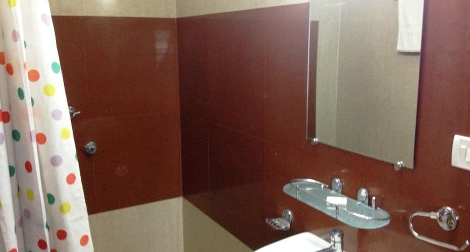 Hotel Dolly Inn, Siliguri 4